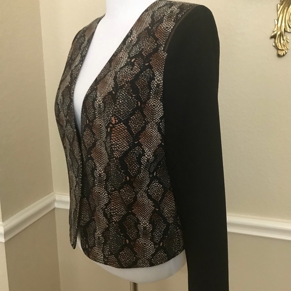 Reptile Print Jacket - Picture 2 of 4
